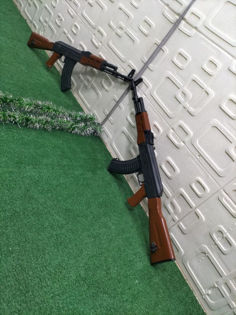 مسدس بندقيه رشاش الي AK47 بحزام