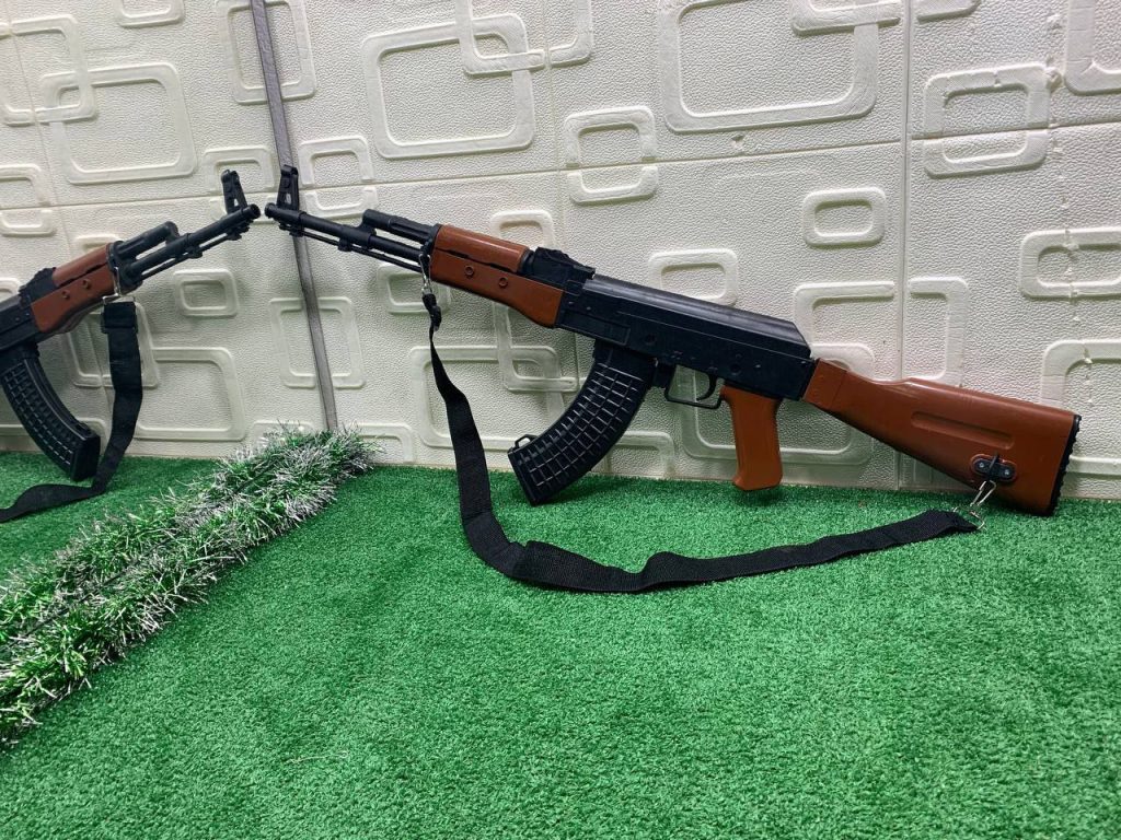 مسدس بندقيه رشاش الي AK47 بحزام