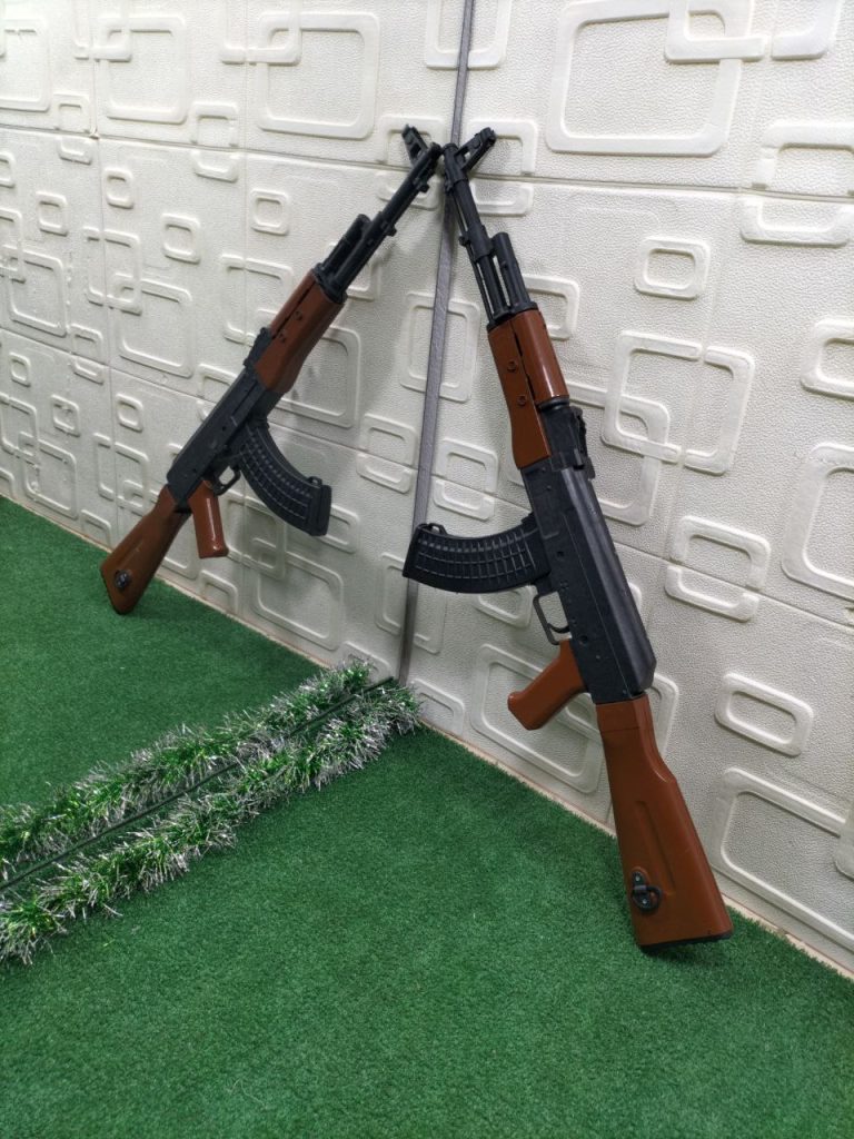 مسدس بندقيه رشاش الي AK47 بحزام